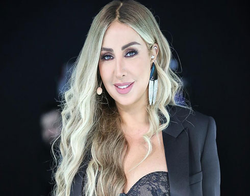 جويل ماردنيان بملابس شبه عارية عند بركة السباحة ... شاهد جويل ماردنيان بملابس شبه عارية عند بركة السباحة ... شاهد