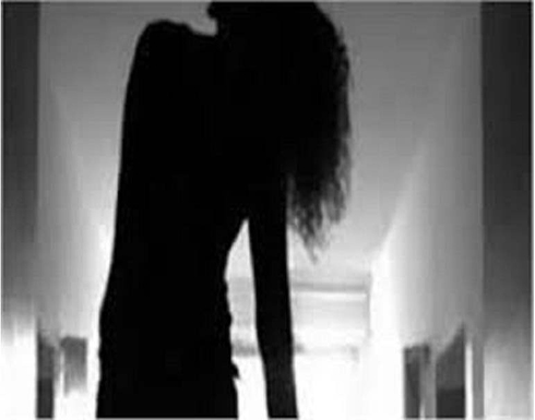 يعلق زوجته كالذبيحة في غرفة النوم بمصر.. تفاصيل مروعة يعلق زوجته كالذبيحة في غرفة النوم بمصر.. تفاصيل مروعة