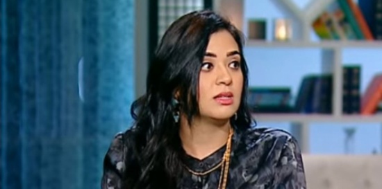 إعلامية مصرية ترفع دعوى ضد والدها لحرمانها من حنانه 30 عامًا (فيديو) إعلامية مصرية ترفع دعوى ضد والدها لحرمانها من حنانه 30 عامًا (فيديو)