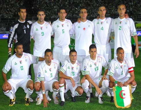 الجزائر تقيم جسرًا جويًا لدعم منتخبها في أمم إفريقيا الجزائر تقيم جسرًا جويًا لدعم منتخبها في أمم إفريقيا