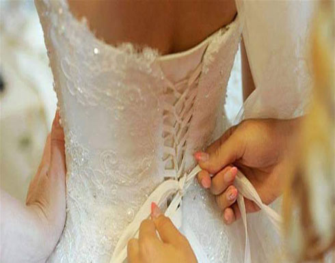 اختلفت مع عريسها.. فتبرّعت بنفقات زفافها لعروسَيْن غريبَيْن! اختلفت مع عريسها.. فتبرّعت بنفقات زفافها لعروسَيْن غريبَيْن!