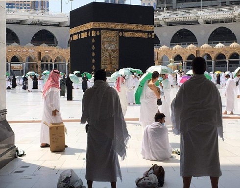 بعد توقف لسبعة أشهر بسبب "كورونا".. أول صلاة جمعة في المسجد الحرام (فيديو وصور) بعد توقف لسبعة أشهر بسبب "كورونا".. أول صلاة جمعة في المسجد الحرام (فيديو وصور)