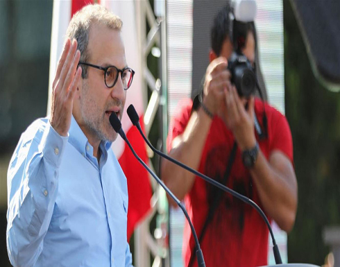 صورة : وزير الخارجية اللبناني باسيل يغازل زوجته بقلب صورة : وزير الخارجية اللبناني باسيل يغازل زوجته بقلب