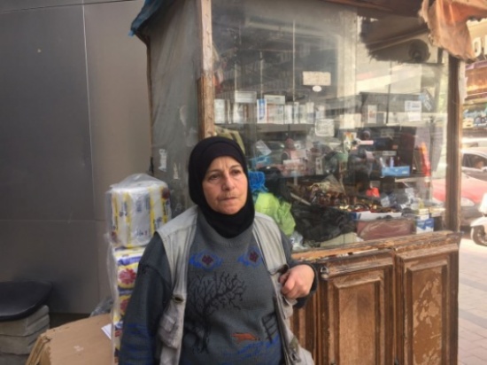 «أم محمد» قلعاوي.. إمراة جبّارة في الزمن الصعب «أم محمد» قلعاوي.. إمراة جبّارة في الزمن الصعب