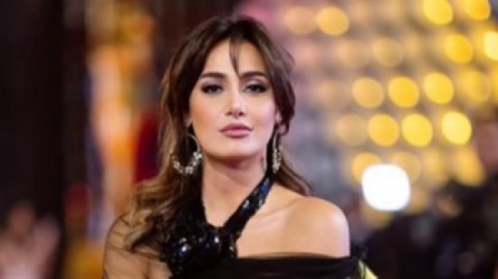بعد تصدرها التريند.. فساتين جريئة لـ حلا شيحة عرضتها للانتقاد بعد تصدرها التريند.. فساتين جريئة لـ حلا شيحة عرضتها للانتقاد
