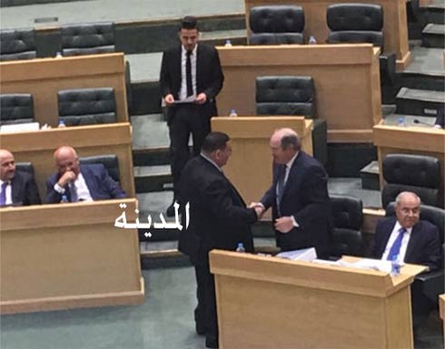بالصور : الملقي يفند التغيير الحكومي بحضوره جلسة النواب وتلقيه التهاني بالصور : الملقي يفند التغيير الحكومي بحضوره جلسة النواب وتلقيه التهاني