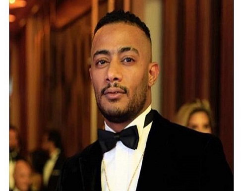 الجمهور يطارد محمد رمضان الجمهور يطارد محمد رمضان