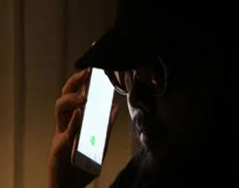 تغريم شاب 20 ألف درهم بعد إرسال «مثل شعبي» عبر واتساب تغريم شاب 20 ألف درهم بعد إرسال «مثل شعبي» عبر واتساب