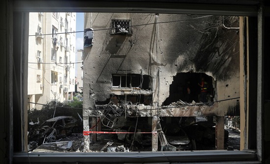 عسقلان تحت النار ... جرحى إسرائيليون في قصف فلسطيني متواصل وغير مسبوق للمدينة عسقلان تحت النار ... جرحى إسرائيليون في قصف فلسطيني متواصل وغير مسبوق للمدينة