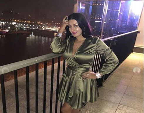 شاهد : صافيناز تستعرض مفاتنها من داخل غرفة نومها شاهد : صافيناز تستعرض مفاتنها من داخل غرفة نومها