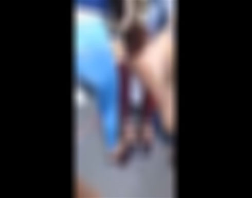 " اعتداء جسدي على طريقة سينمائية".. شاب يمزق ملابس فتاة أمام المارة في بلد عربي " اعتداء جسدي على طريقة سينمائية".. شاب يمزق ملابس فتاة أمام المارة في بلد عربي