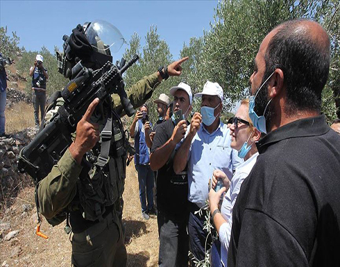 إصابة عشرات الفلسطينيين في مواجهات مع الجيش الإسرائيلي بالضفة .. بالفيديو