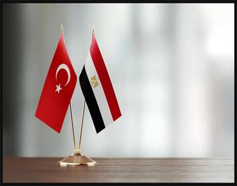 بحضور الشيخ تميم.. أردوغان يلتقي السيسي في قطر (صورة) بحضور الشيخ تميم.. أردوغان يلتقي السيسي في قطر (صورة)