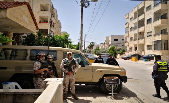 الأردن : عزل 19 بناية في عمان بعد اكتشاف إصابات كورونا فيها الأردن : عزل 19 بناية في عمان بعد اكتشاف إصابات كورونا فيها