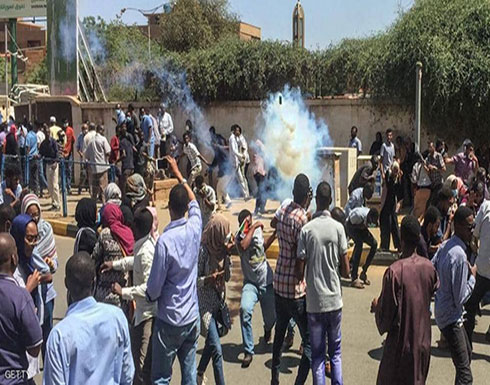 تظاهرات غاضبة بالسودان.. وحالة وفاة بين المتظاهرين تظاهرات غاضبة بالسودان.. وحالة وفاة بين المتظاهرين