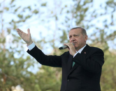 أردوغان: تركيا تواجه حربا اقتصادية ولن تخضع للتهديد أردوغان: تركيا تواجه حربا اقتصادية ولن تخضع للتهديد
