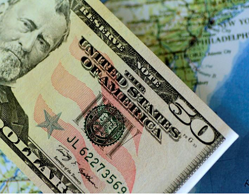 الدولار يرتفع والأنظار على اجتماعات 3 بنوك مركزية الدولار يرتفع والأنظار على اجتماعات 3 بنوك مركزية