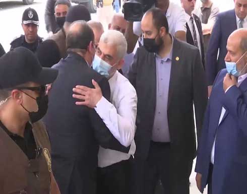 شاهد : رئيس المخابرات المصرية يصل غزة ويلتقي وفد حركة حماس شاهد : رئيس المخابرات المصرية يصل غزة ويلتقي وفد حركة حماس