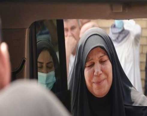"يارب العدالة".. ناشطة عراقية تبكي فوق جثة ابنها القتيل (فيديو) "يارب العدالة".. ناشطة عراقية تبكي فوق جثة ابنها القتيل (فيديو)
