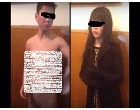 ضبط رجل أثناء ممارسة الرذيلة مع مضيفة متنكرًا في عباءة ومكياج في بلد عربي ضبط رجل أثناء ممارسة الرذيلة مع مضيفة متنكرًا في عباءة ومكياج في بلد عربي