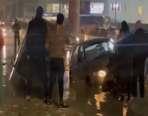 بالفيديو .. هبوط أرضي مفاجئ يبتلع سيارة في مصر بالفيديو .. هبوط أرضي مفاجئ يبتلع سيارة في مصر
