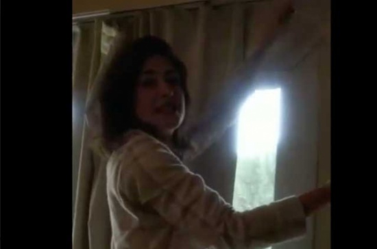 شاهد.. هايدي كرم بالبيجامة و شعر منكوش وخناقة مع والدتها شاهد.. هايدي كرم بالبيجامة و شعر منكوش وخناقة مع والدتها