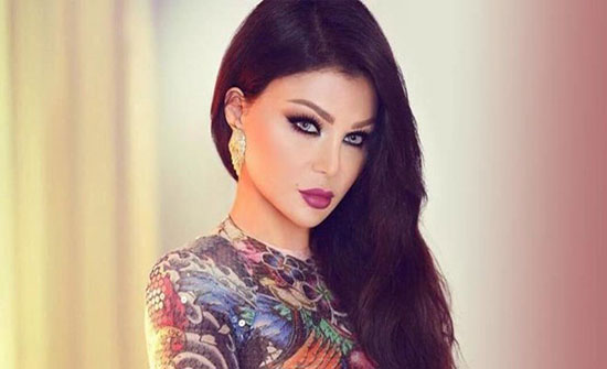 هيفا وهبي تقود دراجة نارية بسرعة جنونية وتتسبب بإنفجار إحدى السيارات ! هيفا وهبي تقود دراجة نارية بسرعة جنونية وتتسبب بإنفجار إحدى السيارات !