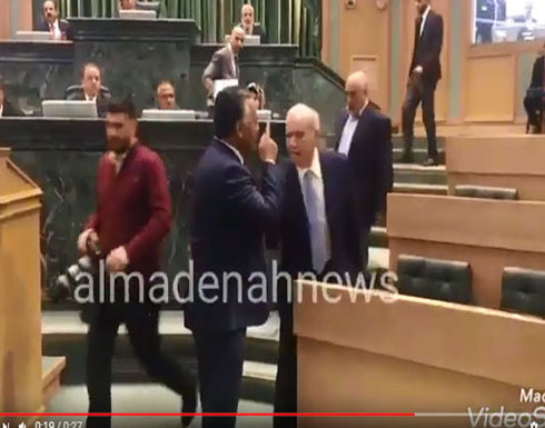 بالفيديو : شاهد المشاحنة بين النعيمات والوزير المعاني بسبب " موعد " بالفيديو : شاهد المشاحنة بين النعيمات والوزير المعاني بسبب " موعد "