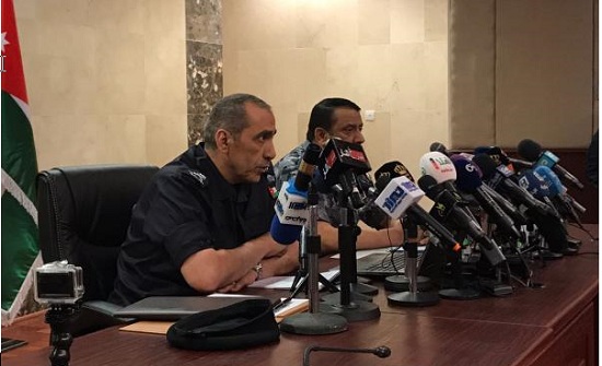 الحمود : اصابة 42 رجلا أمنيا خلال الاعتصامات وضبط 60 شخصاً بينهم 8 عرب الحمود : اصابة 42 رجلا أمنيا خلال الاعتصامات وضبط 60 شخصاً بينهم 8 عرب