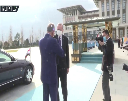 شاهد : أردوغان يستقبل رئيس الوزراء العراقي بحفاوة بالغة بأنقرة شاهد : أردوغان يستقبل رئيس الوزراء العراقي بحفاوة بالغة بأنقرة