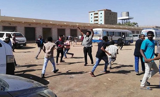 11 إصابة في احتجاجات الأحد بمدن السودان 11 إصابة في احتجاجات الأحد بمدن السودان
