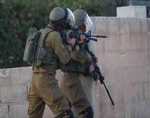 اعتقال فلسطينية بزعم طعنها مستوطنا بالخليل اعتقال فلسطينية بزعم طعنها مستوطنا بالخليل