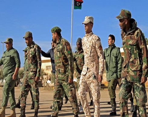 اشتباكات بالسلاح الثقيل بين الجيش والوفاق جنوب طرابلس اشتباكات بالسلاح الثقيل بين الجيش والوفاق جنوب طرابلس