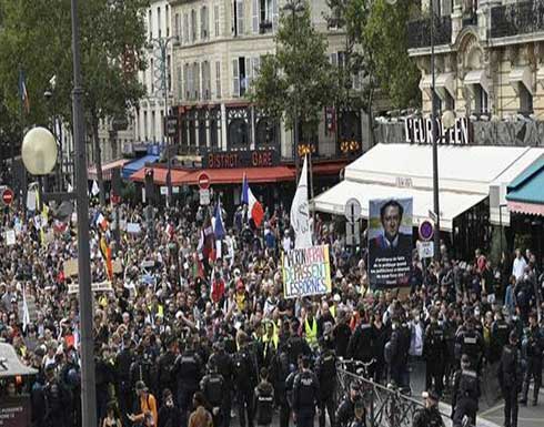 فرنسا.. مظاهرات لـ"السترات الصفر" ضد "ماكرون ولوبان" فرنسا.. مظاهرات لـ"السترات الصفر" ضد "ماكرون ولوبان"