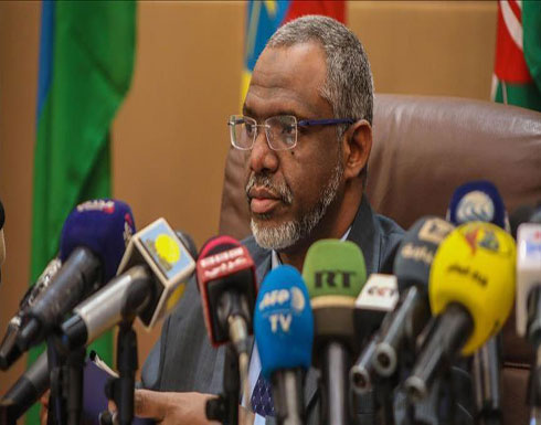 رئيس وزراء السودان يتمسك بإجراء حوار مباشر مع الشباب المحتجين رئيس وزراء السودان يتمسك بإجراء حوار مباشر مع الشباب المحتجين