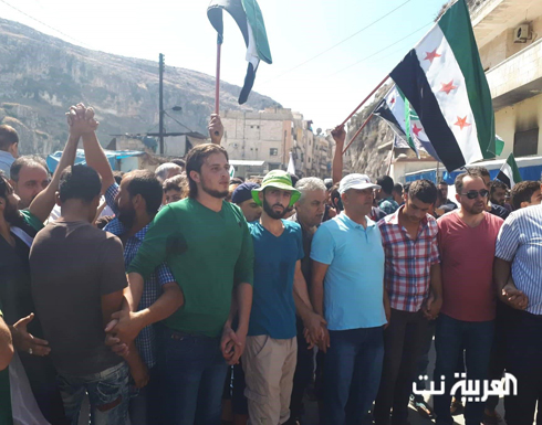 متظاهرين بإدلب:لا تراجع عن ثورتنا حتى إسقاط النظام متظاهرين بإدلب:لا تراجع عن ثورتنا حتى إسقاط النظام