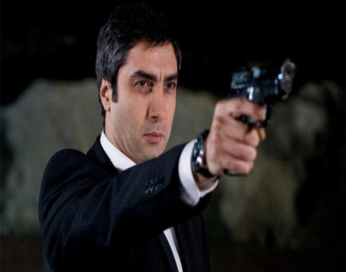 "فتش" في هاتف زوجته.. مراد علمدار مهدد بالحبس 12 عاما "فتش" في هاتف زوجته.. مراد علمدار مهدد بالحبس 12 عاما