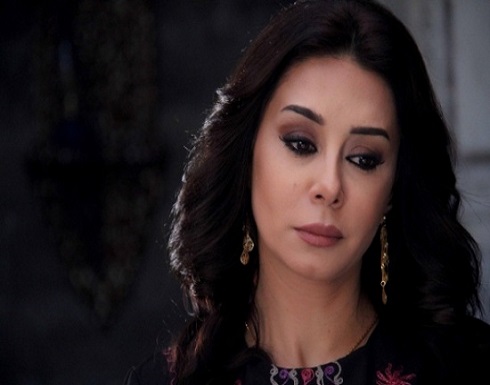 كاريس بشار تثير الجدل باطلالة غريبة في حفل إطلاق مسلسل "ستيلتو" (فيديو) كاريس بشار تثير الجدل باطلالة غريبة في حفل إطلاق مسلسل "ستيلتو" (فيديو)