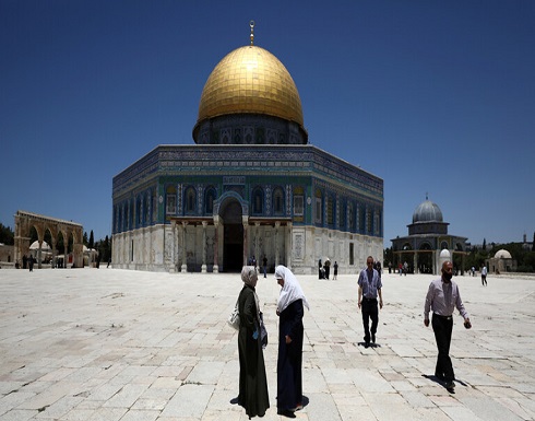 الأمن الإسرائيلي يعتقل سيدتين عند باب الأقصى الأمن الإسرائيلي يعتقل سيدتين عند باب الأقصى
