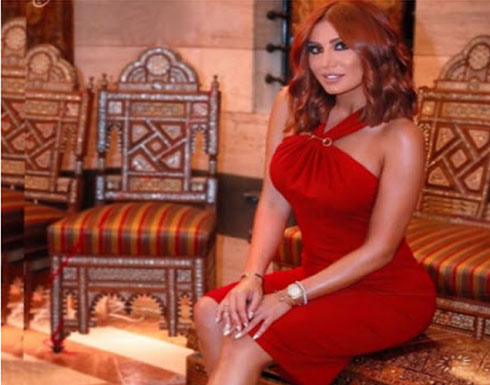 بالأصفر.. هبة نور جذابة في أحدث جلسة تصوير