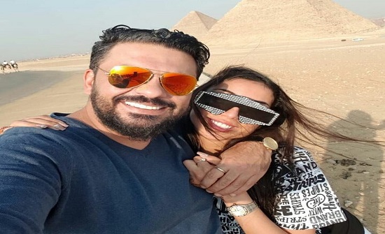 شاهد… زوج دنيا بطمة يكتب اسمها وشما على جسده! شاهد… زوج دنيا بطمة يكتب اسمها وشما على جسده!