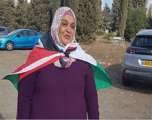 المحررة أبو كميل تجتمع بأطفالها بغزة بعد منع الاحتلال وصولها المحررة أبو كميل تجتمع بأطفالها بغزة بعد منع الاحتلال وصولها