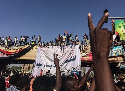 محتجو السودان ينوون الإعلان عن مجلس مدني لحكم البلاد محتجو السودان ينوون الإعلان عن مجلس مدني لحكم البلاد