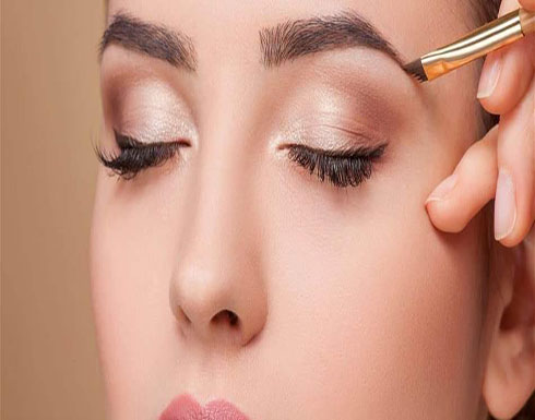 خطوة تجعل رسم الحاجبين أسهل.. طبقي هذه الطريقة خطوة تجعل رسم الحاجبين أسهل.. طبقي هذه الطريقة