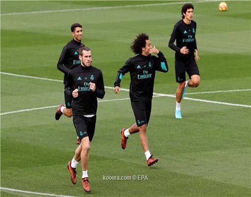 لاعب ريال مدريد ينتظر الفرصة من زيدان لاعب ريال مدريد ينتظر الفرصة من زيدان